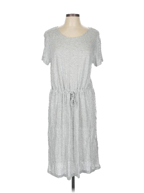 Casual Dress Zip-up Sweatshirt Look