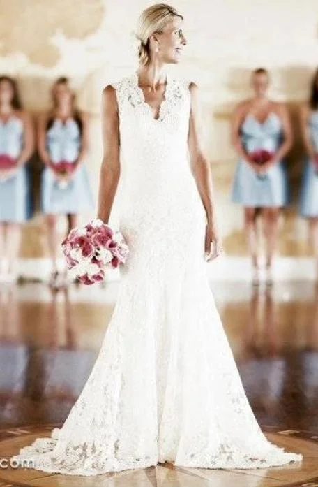Monique Lhuillier Calista Beaded unclassified dresses