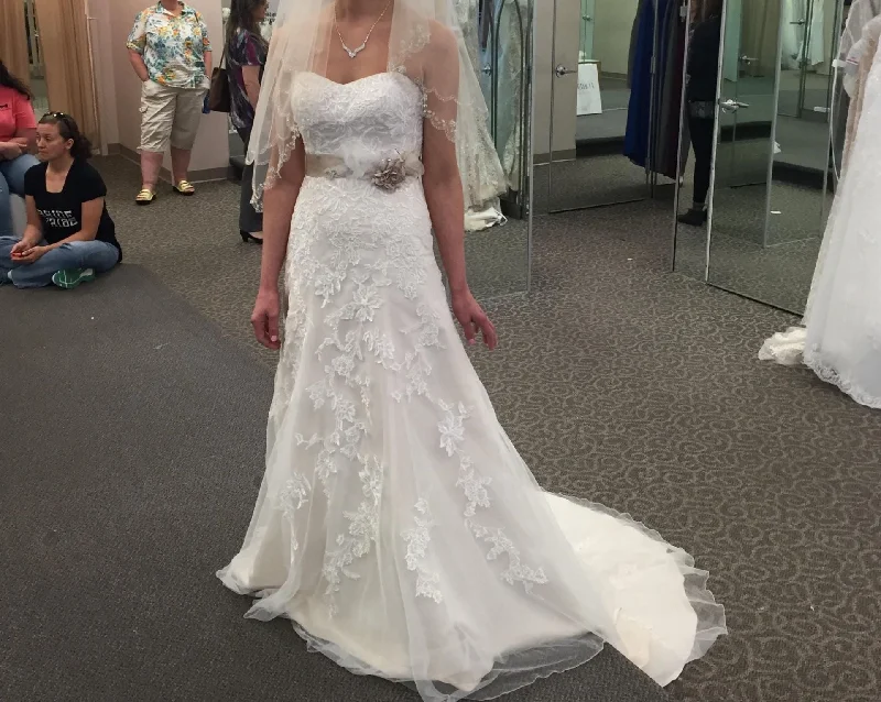 David's Bridal 10043090 Discounted unclassified dresses